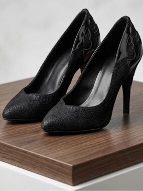 Black Women's High Heel Pumps with Textured Upper